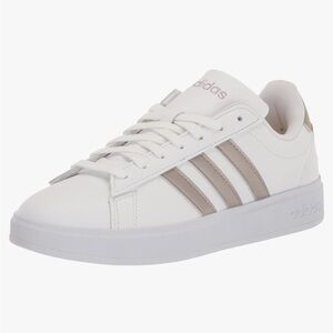 Women’s Adidas Grand Court Sneakers, Size 8.5